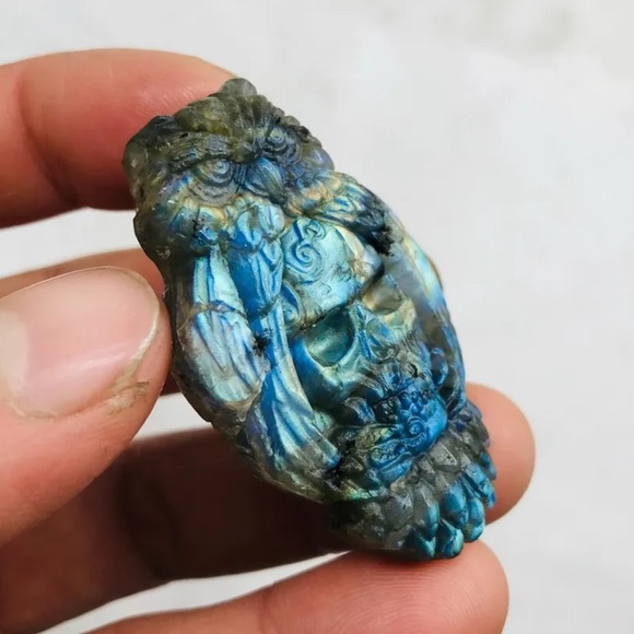 Wow! Amazing carved labradorite gemstone owl skull - Picture 3 of 6